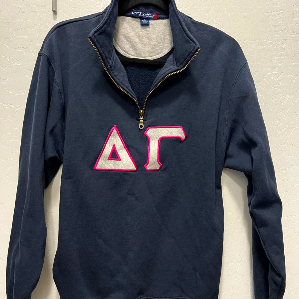 Delta Gamma Quarter Zip Sweater Small